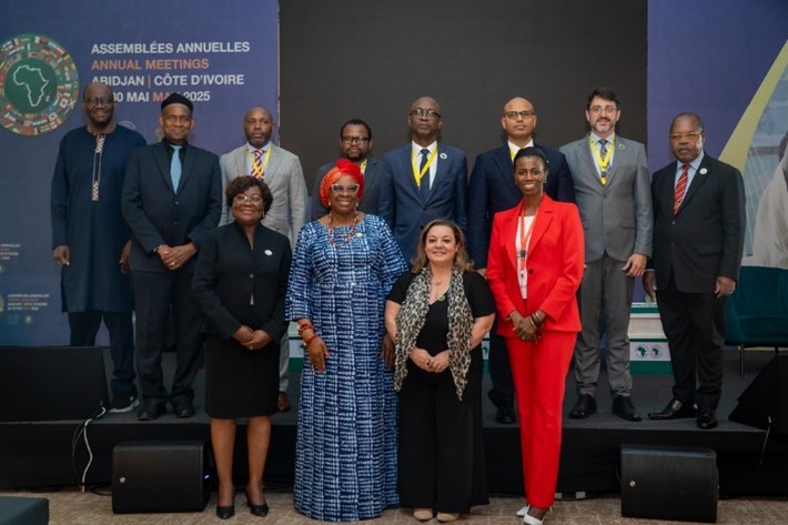Foto de grupo: 7.ª Reunião do Comité de Direção do Compacto Lusófono