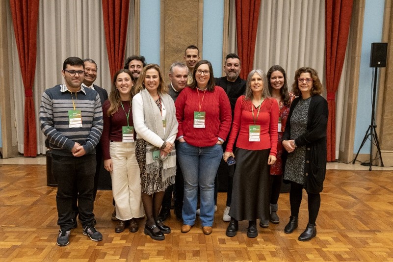 Foto de grupo dos participantes