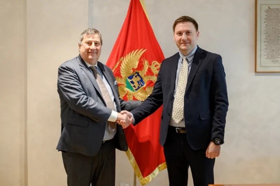 Governador do CEB, Carlo Monticelli e Ministro da Saúde de Montenegro, Vojislav Simun