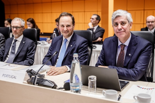 Fernando Medina (Ministro das Finanças de Portugal) e Mário Centeno (Governador do Banco de Portugal)