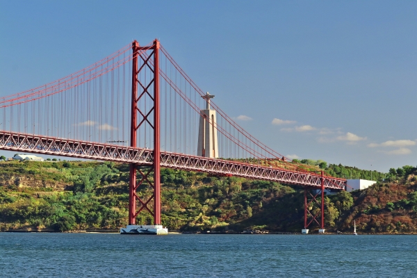 Ponte 25 de abril e Cristo Rei - Lisboa
