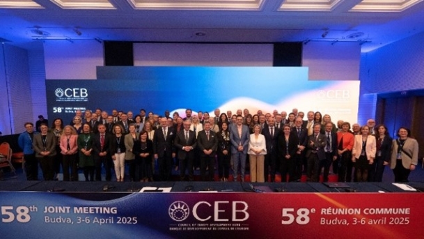 Foto de grupo da reunião do CEB